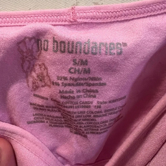 NO BOUNDARIES Tank Top - Picture 4 of 4